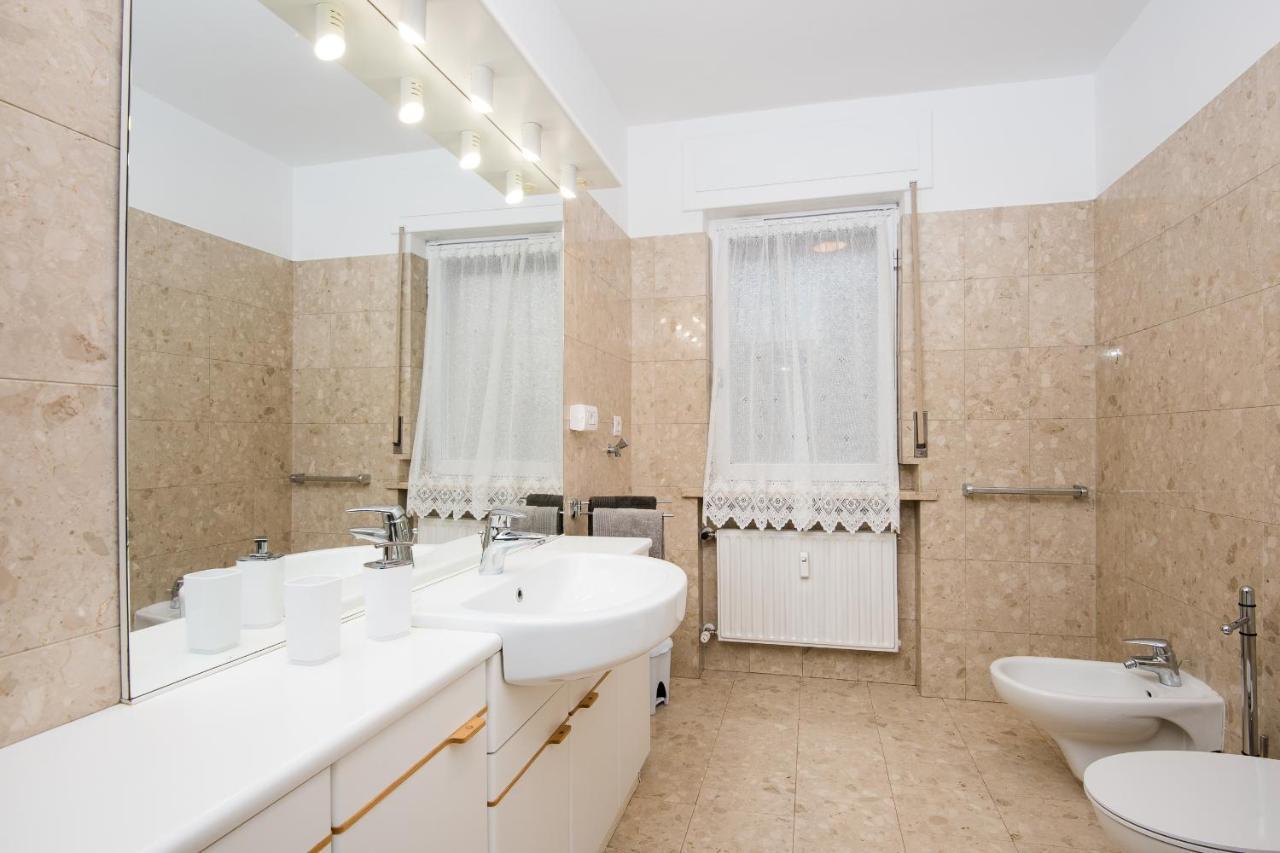 Casa Adriana Apartment เบรสซาโนเน ภายนอก รูปภาพ